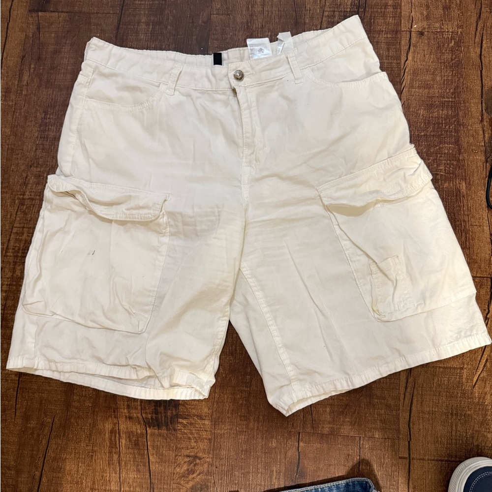 Divided White Cargo Shorts Relaxed Fit Cotton Blend